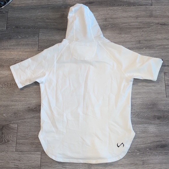 Oversized White Short Sleeve Hoodie - Picture 2 of 2